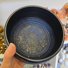 Load image into Gallery viewer, Singing Bowl - Buddha Blue - 16.5 cm