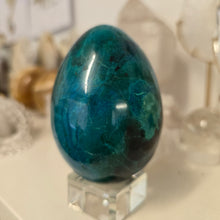 Load image into Gallery viewer, Chrysocolla Egg
