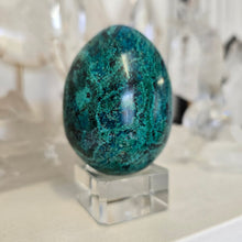 Load image into Gallery viewer, Chrysocolla Egg