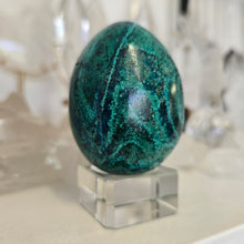 Load image into Gallery viewer, Chrysocolla Egg