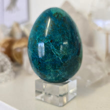 Load image into Gallery viewer, Chrysocolla Egg