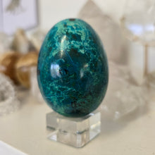 Load image into Gallery viewer, Chrysocolla Egg