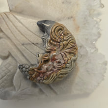 Load image into Gallery viewer, Alashan Agate Moons