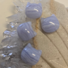 Load image into Gallery viewer, Blue Lace Agate Cat