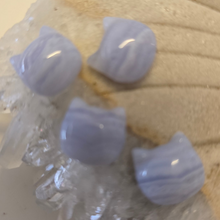 Load image into Gallery viewer, Blue Lace Agate Cat