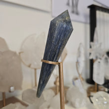 Load image into Gallery viewer, Blue Kyanite Wand on Stand