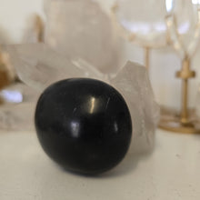 Load image into Gallery viewer, Black Onyx Palmstone