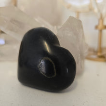 Load image into Gallery viewer, Black Onyx Heart