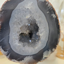 Load image into Gallery viewer, Agate Geode on Stand