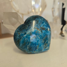 Load image into Gallery viewer, Blue Apatite Heart