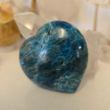 Load image into Gallery viewer, Blue Apatite Heart