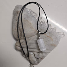 Load image into Gallery viewer, Selenite Cylinder Point Necklace