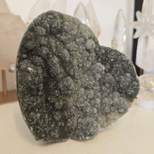 Load image into Gallery viewer, Green Amethyst Heart