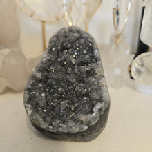 Load image into Gallery viewer, Green Amethyst Cutbase