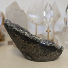 Load image into Gallery viewer, Green Amethyst Cutbase