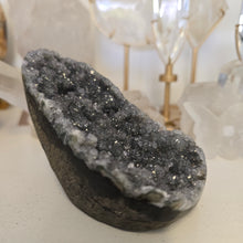 Load image into Gallery viewer, Green Amethyst Cutbase