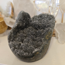Load image into Gallery viewer, Green Amethyst Cutbase