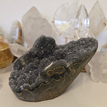 Load image into Gallery viewer, Green Amethyst Cutbase