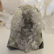 Load image into Gallery viewer, Amethyst Cutbase