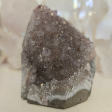 Load image into Gallery viewer, Amethyst Cutbase