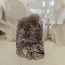 Load image into Gallery viewer, Amethyst with Calcite Inclusion Cutbase
