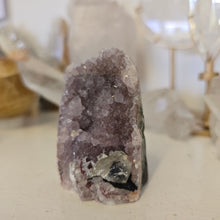 Load image into Gallery viewer, Amethyst with Calcite Inclusion Cutbase