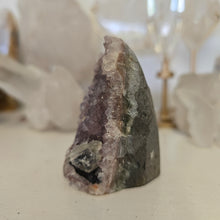 Load image into Gallery viewer, Amethyst with Calcite Inclusion Cutbase