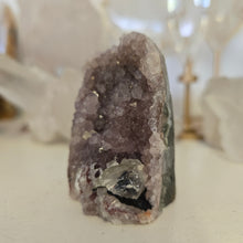 Load image into Gallery viewer, Amethyst with Calcite Inclusion Cutbase