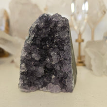 Load image into Gallery viewer, Amethyst Cutbase