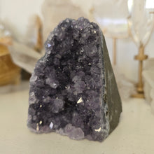 Load image into Gallery viewer, Amethyst Cutbase