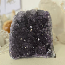 Load image into Gallery viewer, Amethyst Cutbase