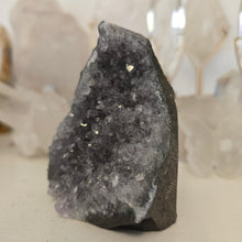 Load image into Gallery viewer, Amethyst Cutbase