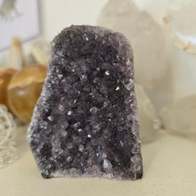 Load image into Gallery viewer, Amethyst Cutbase