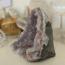 Load image into Gallery viewer, Amethyst Cutbase