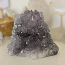 Load image into Gallery viewer, Amethyst Cutbase