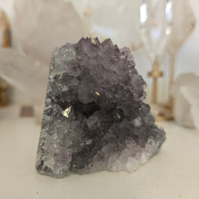 Load image into Gallery viewer, Amethyst Cutbase