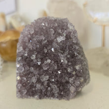 Load image into Gallery viewer, Amethyst Cutbase
