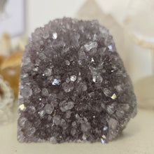 Load image into Gallery viewer, Amethyst Cutbase
