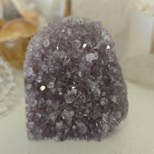 Load image into Gallery viewer, Amethyst Cutbase