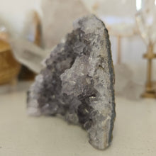 Load image into Gallery viewer, Amethyst Cutbase