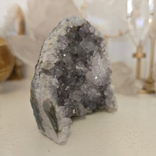 Load image into Gallery viewer, Amethyst Cutbase