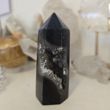 Load image into Gallery viewer, Druzy Agate Tower