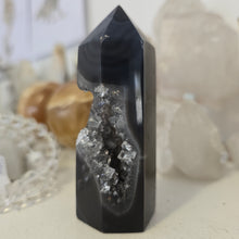Load image into Gallery viewer, Druzy Agate Tower