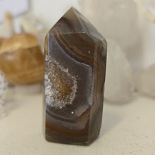Load image into Gallery viewer, Druzy Agate Tower