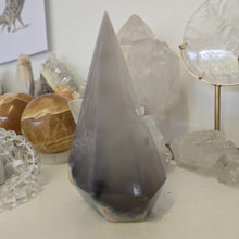 Load image into Gallery viewer, Druzy Agate Diamond