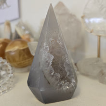 Load image into Gallery viewer, Druzy Agate Diamond