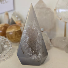 Load image into Gallery viewer, Druzy Agate Diamond