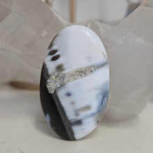 Load image into Gallery viewer, Owyhee Blue Opal Palmstone