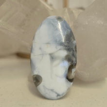 Load image into Gallery viewer, Owyhee Blue Opal Palmstone