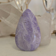 Load image into Gallery viewer, Lavender Jade Teardrop Palmstone